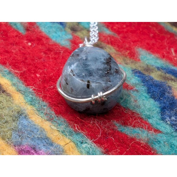 Vintage Sterling Labradorite Pendant Necklace - Picture 4 of 10